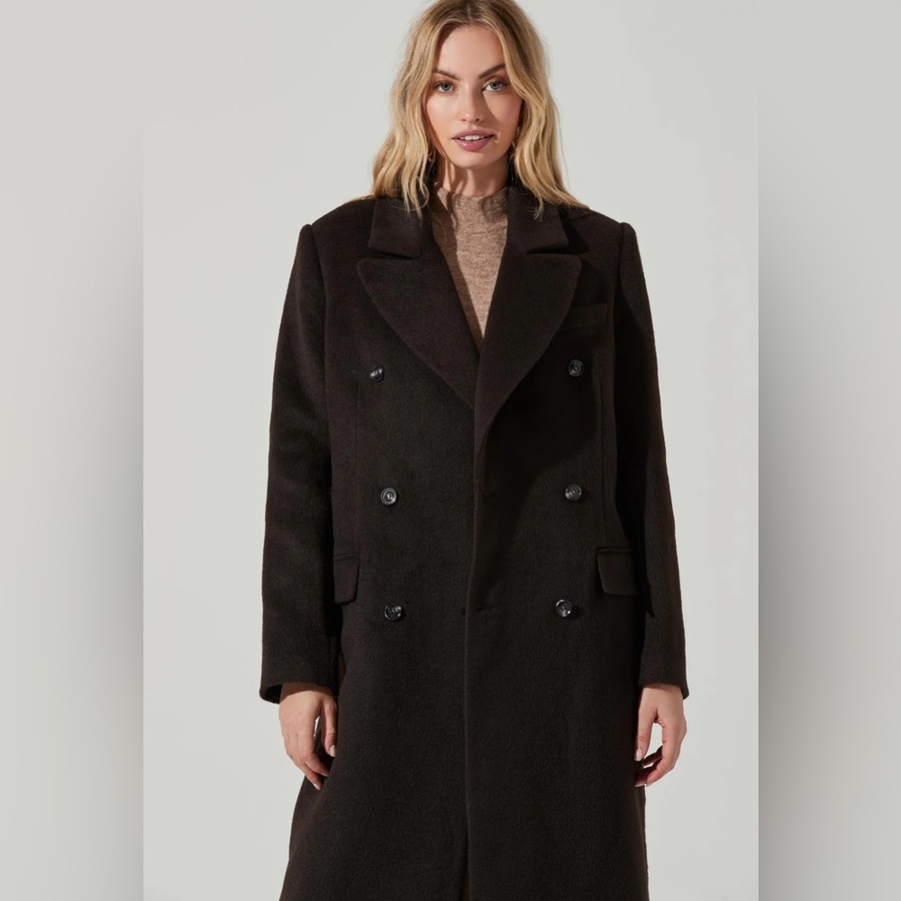 ASTR MORANA OVERSIZED BOUCLE COAT  Dark Brown/ Chocolate Size: Small - Picture 3 of 6
